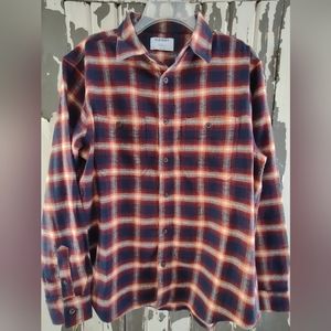 MEDIUM OLD NAVY DOUBLE BRUSHED PLAID BUTTON UP NWT, No pricing
